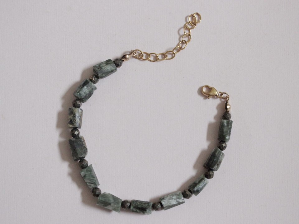Handmade Green Seraphinite Gemstone Bracelet